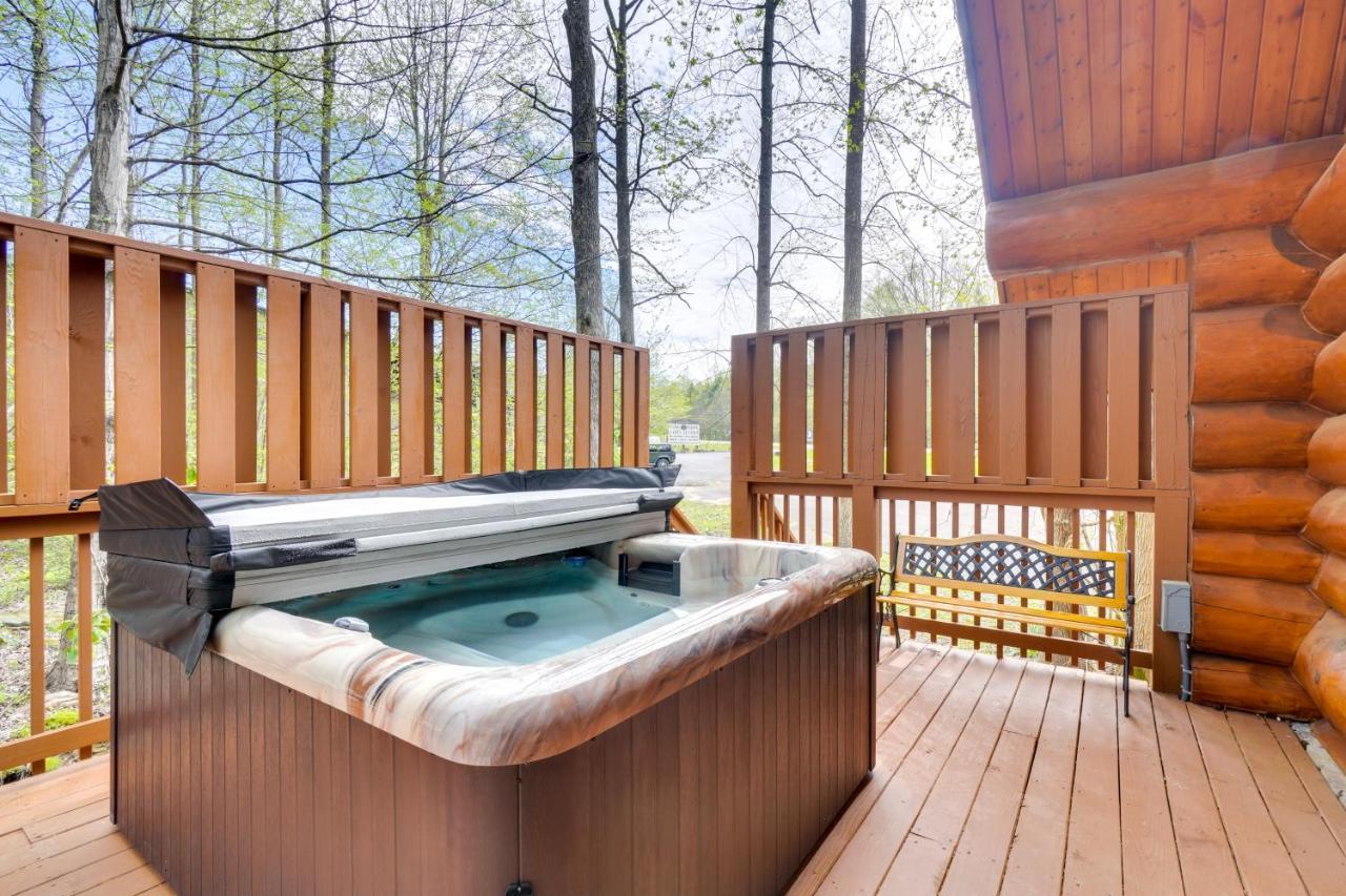 Lovely Gatlinburg Cabin With Private Hot Tub! 外观 照片
